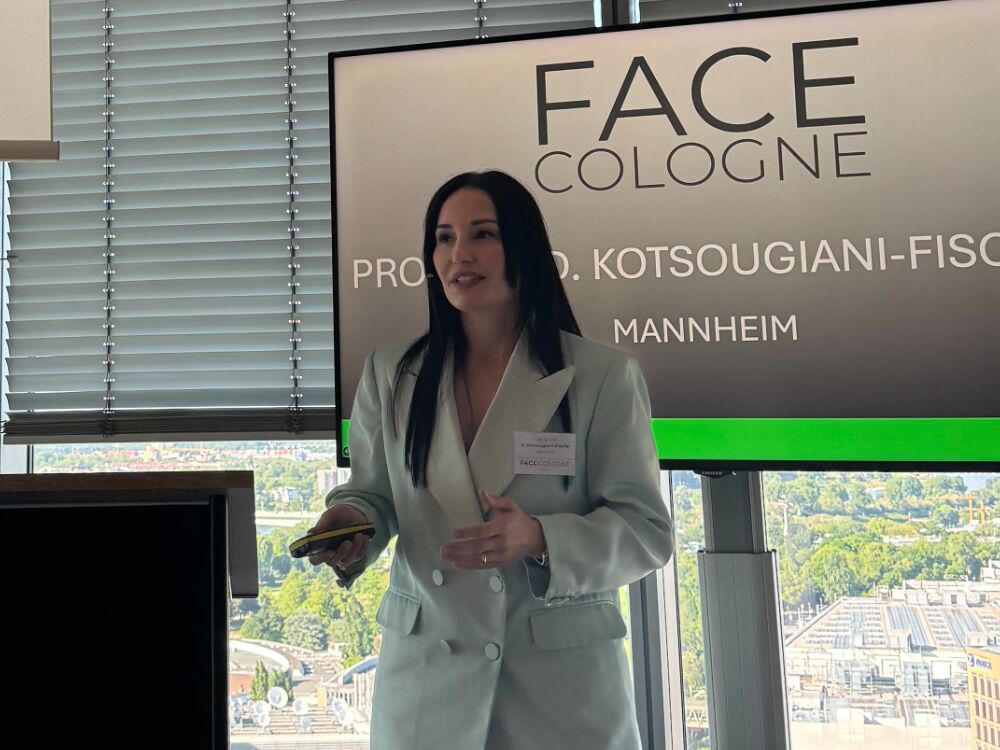 Prof. Kotsougiani-Fischer als Referentin für Lidstraffung bei der FaceCologne 2025